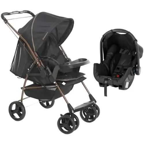 O Carrinho de Bebê Milano Grid da Galzerano é um Travel System completo que acompanha o desenvolvimento do seu bebê desde o nascimento até os 15 kg. O carrinho possui estrutura em aço, tecido removível e lavável, encosto regulável, capota retrátil e outras funcionalidades.