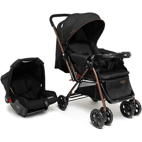 Conjunto Cosco Kids Travel System Reverse em Preto Rajado, carrinho de bebê com alça reversível e bebê conforto, ideal para recém-nascidos até 15 kg. Inclui assento reclinável tipo berço, bandeja removível com porta-copos, e cinto de segurança ajustável. Produto certificado pelo Inmetro.